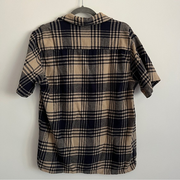 Eighty Eight Tan and Black Short Sleeve Flannel-Men’s Size Large - Picture 3 of 3